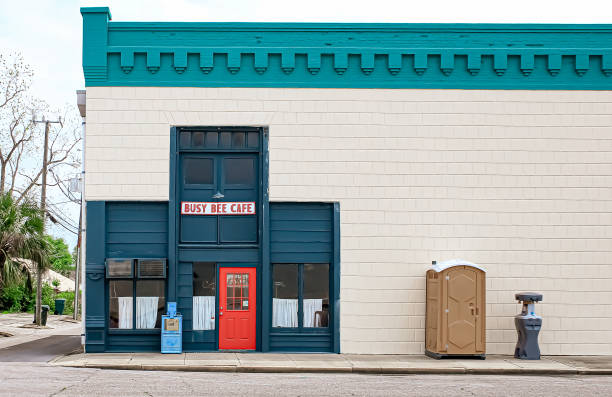 Best Affordable porta potty rental  in Lynnville, IN